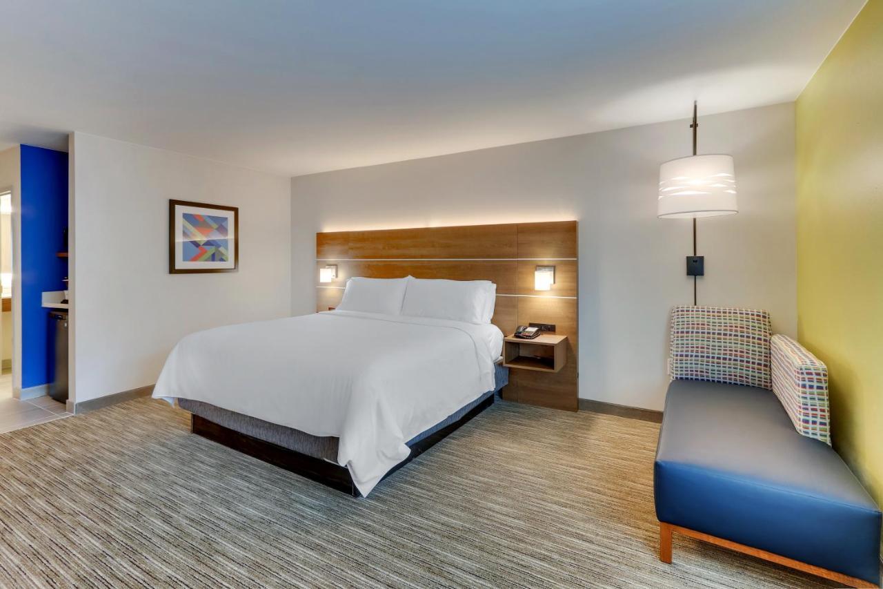 Holiday Inn Express & Suites - Dawsonville By Ihg Exterior photo