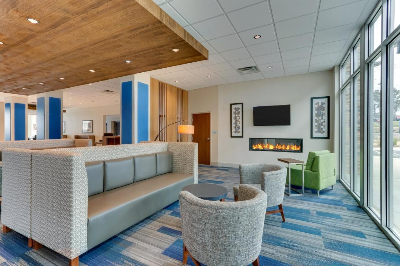 Holiday Inn Express & Suites - Dawsonville By Ihg Exterior photo